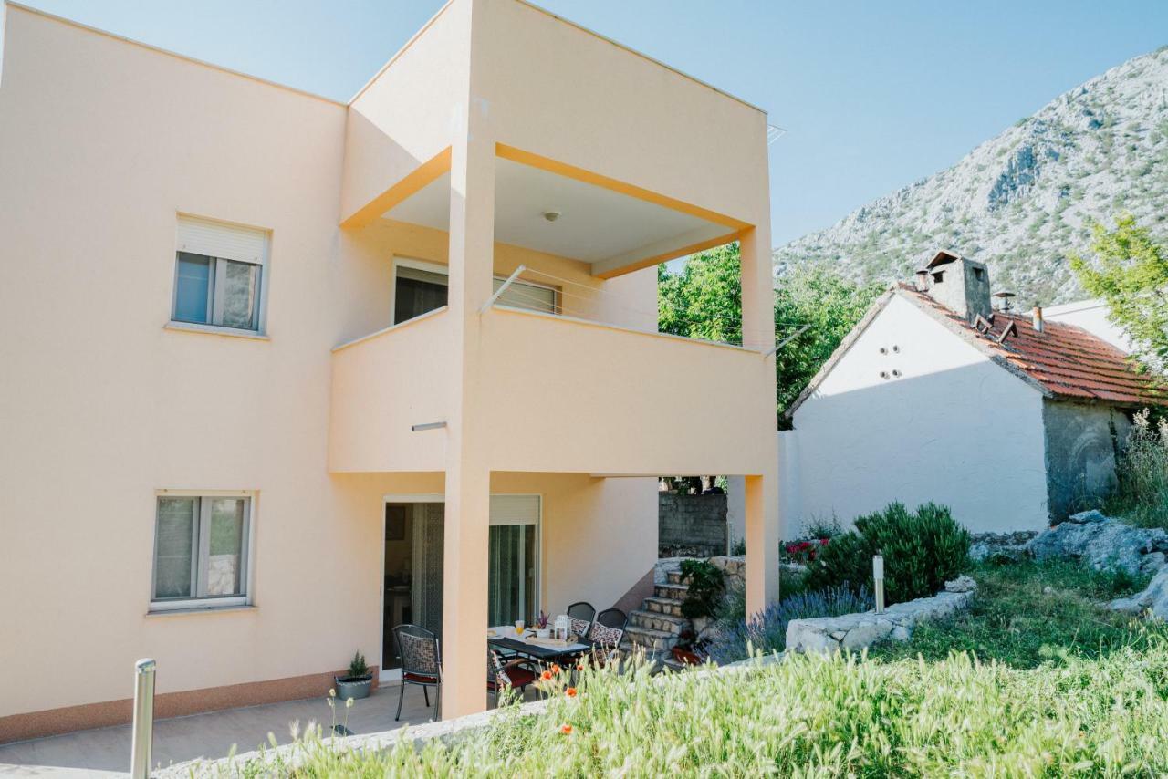 Apartments Brelezza Gornja Brela Εξωτερικό φωτογραφία