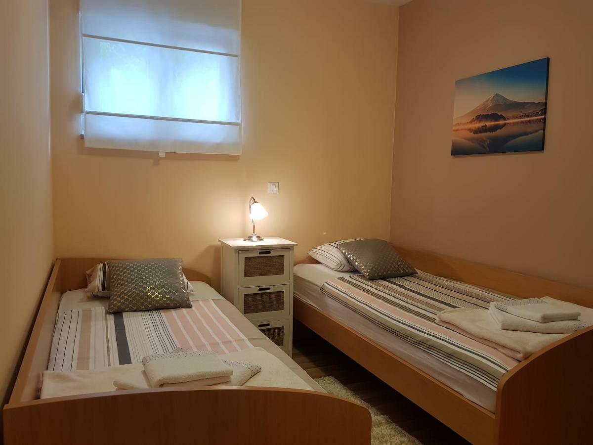 Apartments Brelezza Gornja Brela Εξωτερικό φωτογραφία
